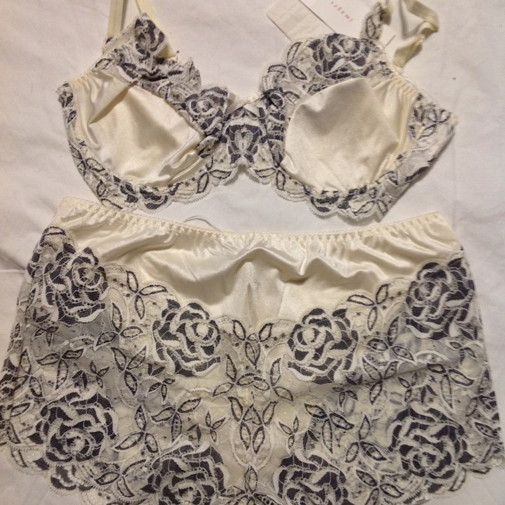 Bra and panty set